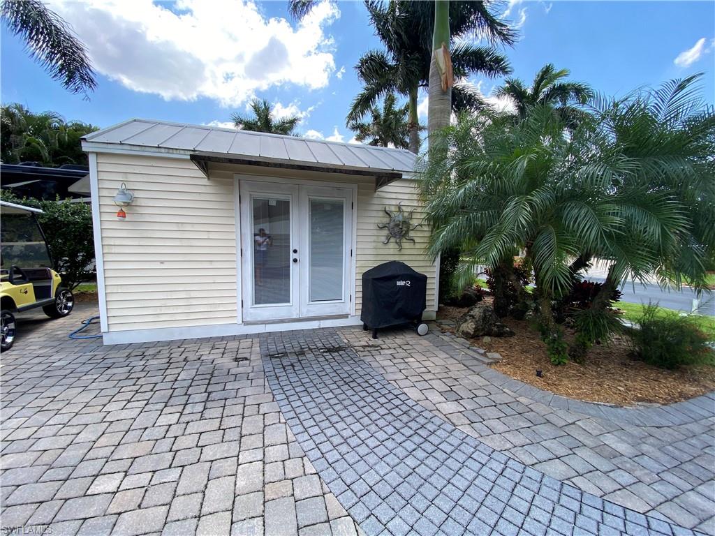 RIVERBEND MOTORCOACH RESORT - Land