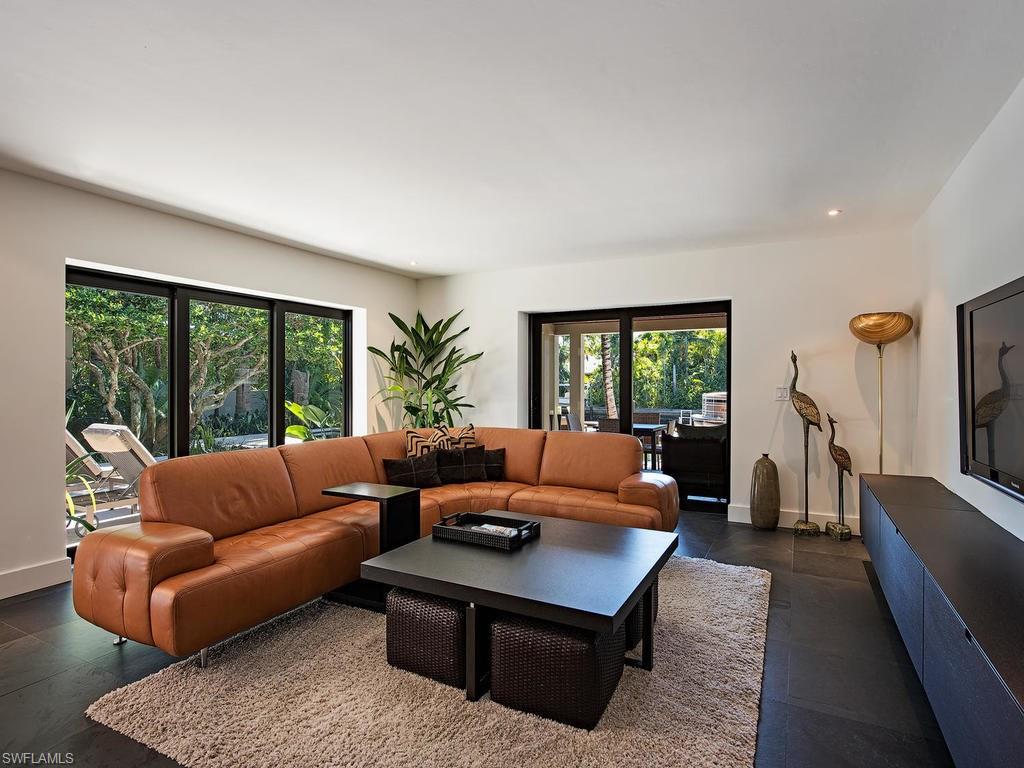 AQUALANE SHORES - Residential