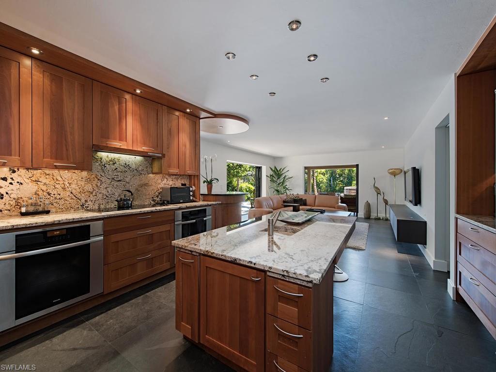 AQUALANE SHORES - Residential