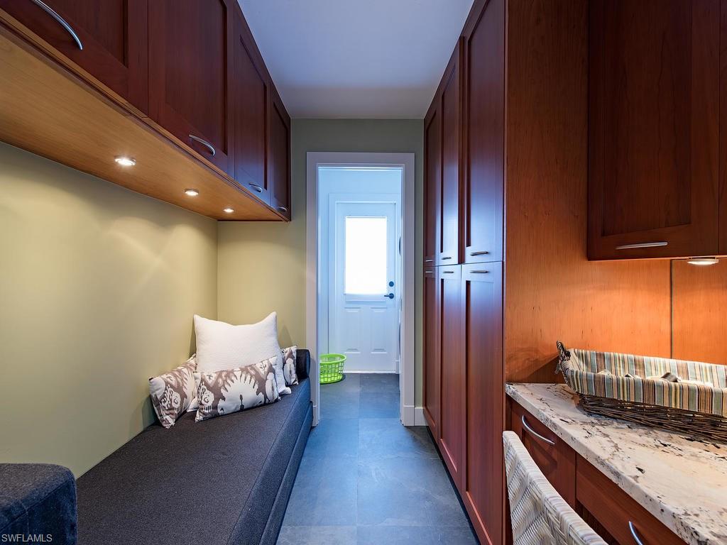 AQUALANE SHORES - Residential