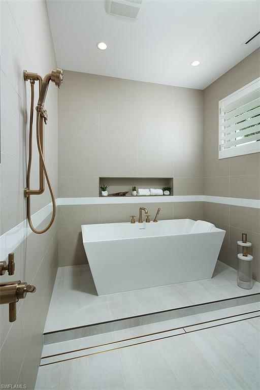 MANGROVE BAY - Residential