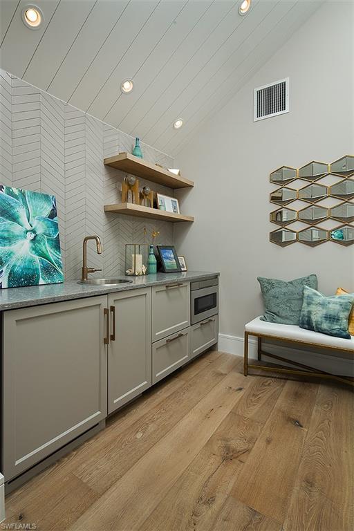 MANGROVE BAY - Residential