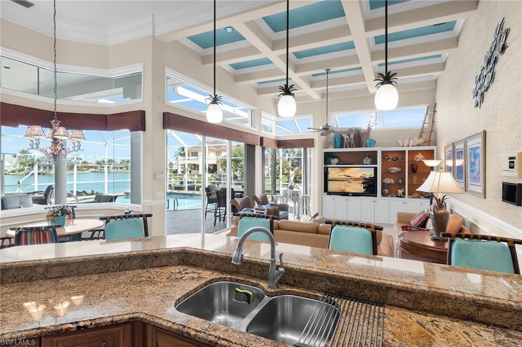 MARCO BEACH - Residential