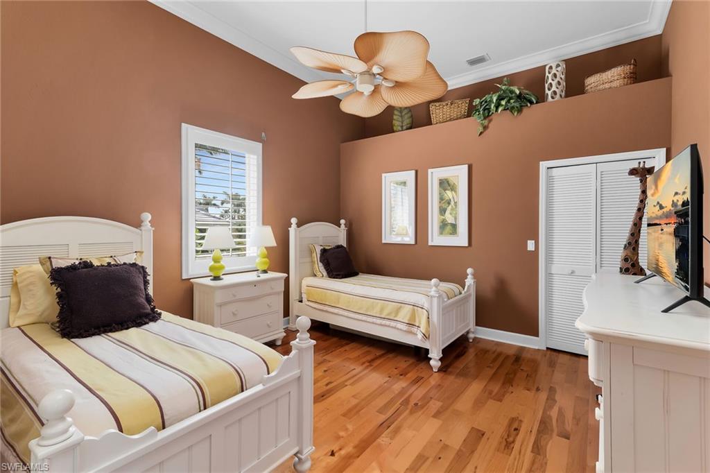 MARCO BEACH - Residential