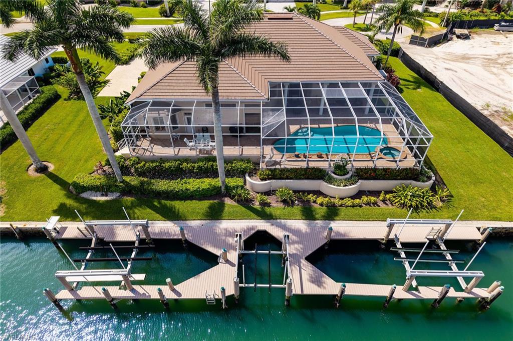 1370 Quintara CT