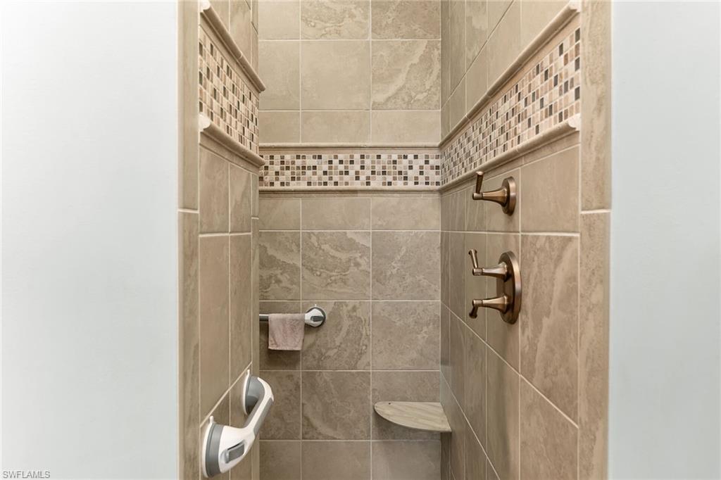 MARCO BEACH - Residential