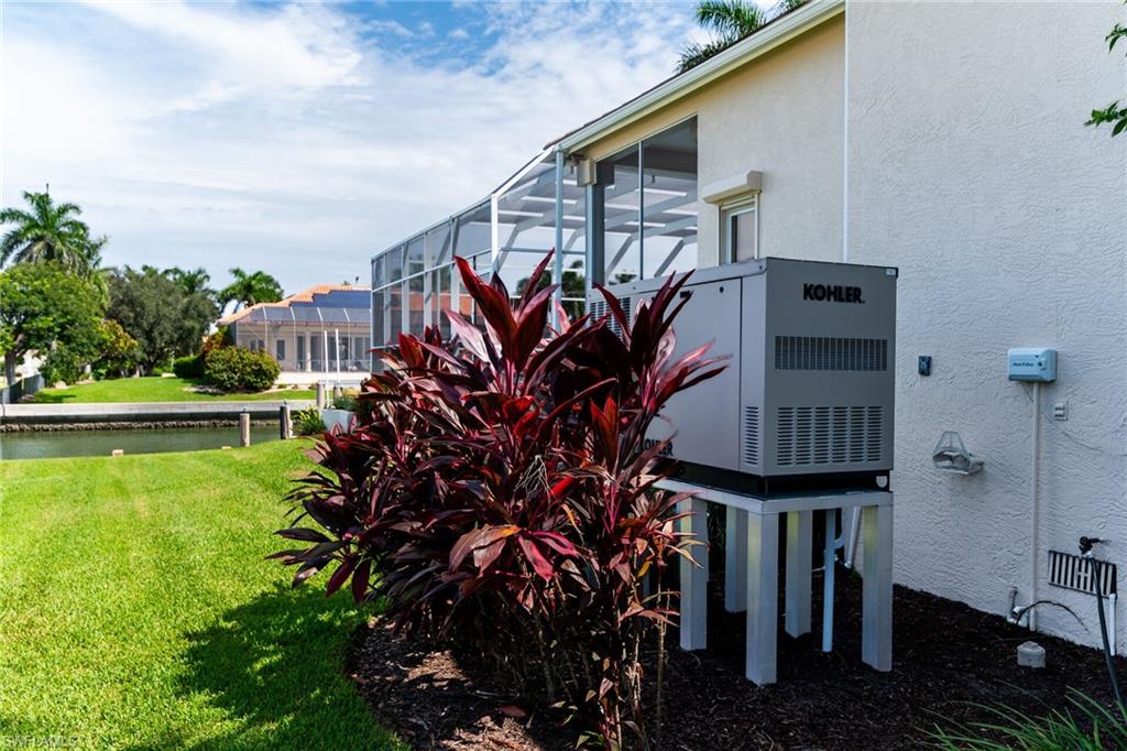 MARCO BEACH - Residential