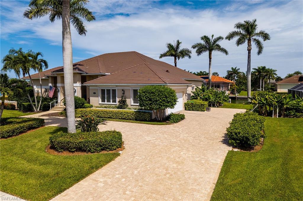 MARCO BEACH - Residential