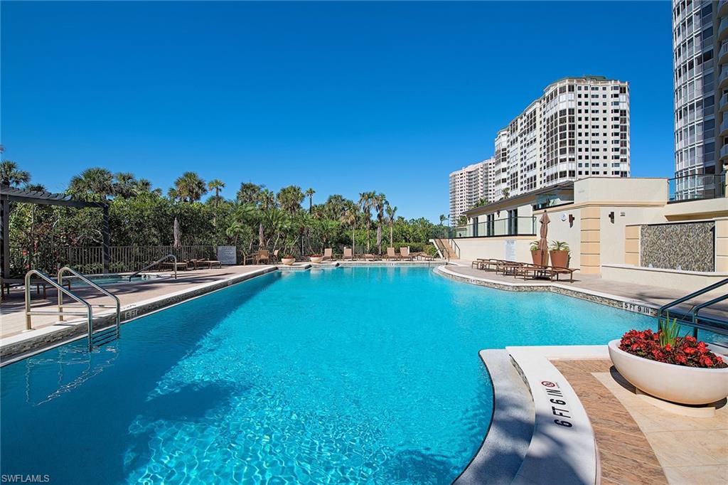 CONTESSA AT BAY COLONY - Residential