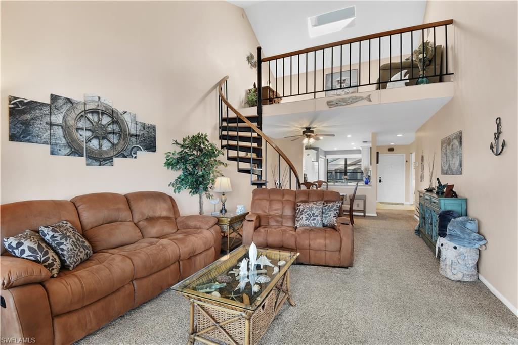 ADMIRALTY YACHT & RACQUET CLUB - Residential