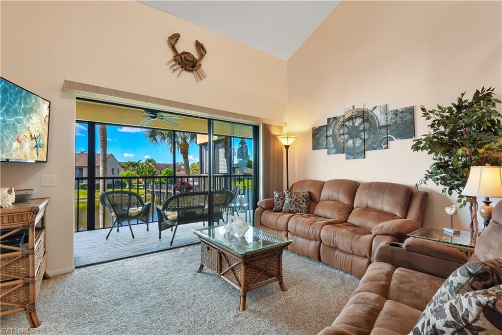 ADMIRALTY YACHT & RACQUET CLUB - Residential