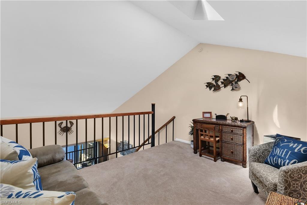 ADMIRALTY YACHT & RACQUET CLUB - Residential