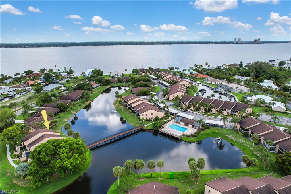 ADMIRALTY YACHT & RACQUET CLUB - Residential