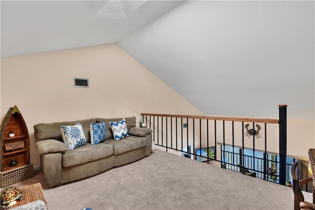 ADMIRALTY YACHT & RACQUET CLUB - Residential