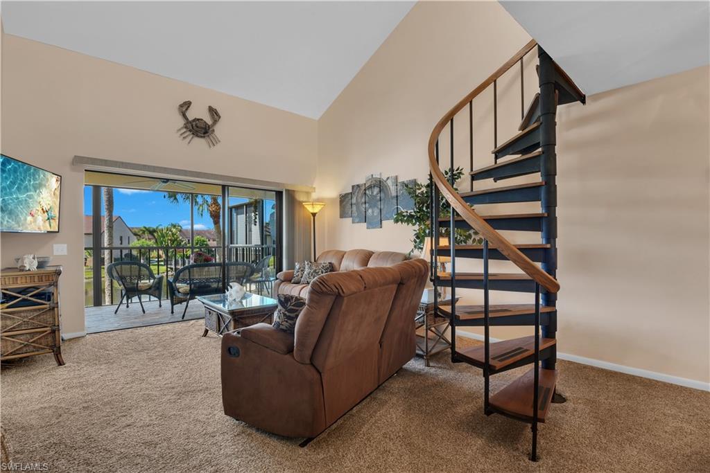 ADMIRALTY YACHT & RACQUET CLUB - Residential