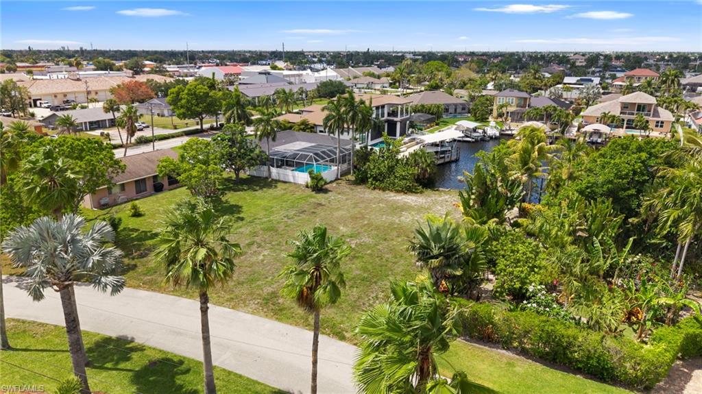CAPE CORAL - Land