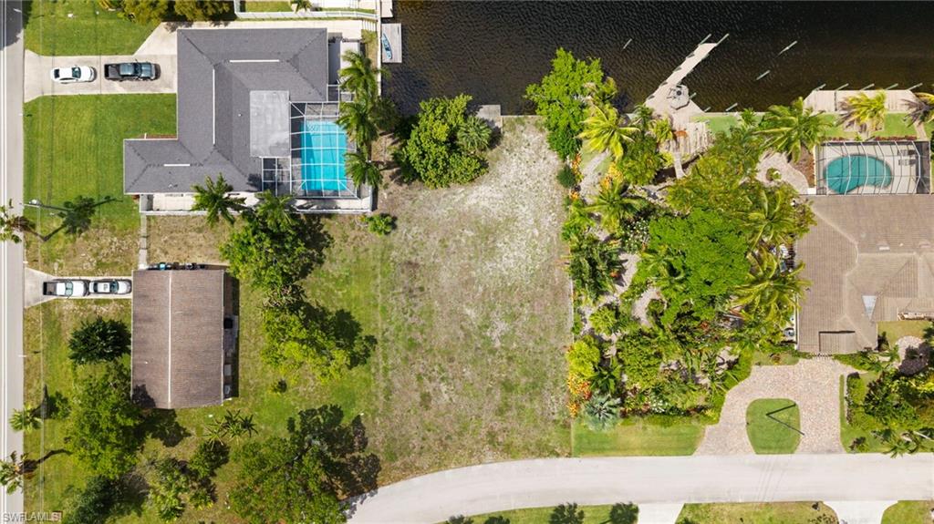 CAPE CORAL - Land