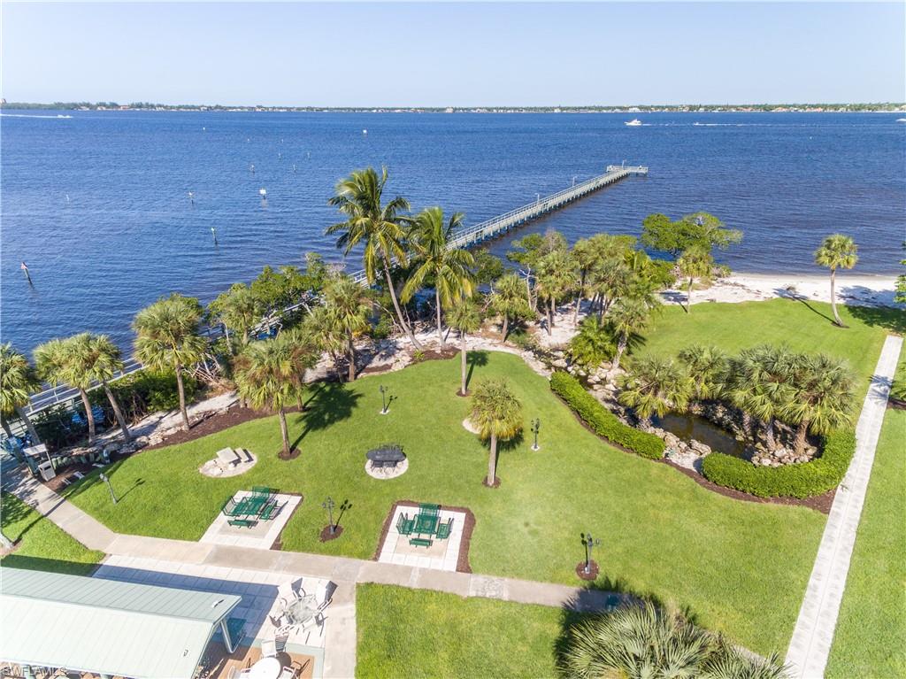 WATER'S EDGE - Residential