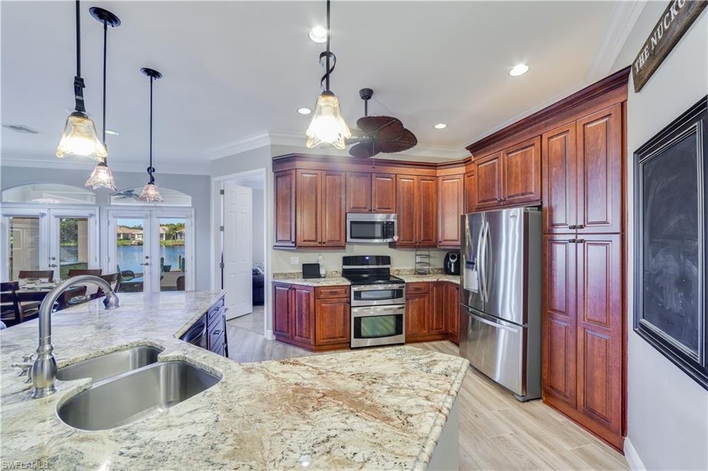 WATER'S EDGE - Residential