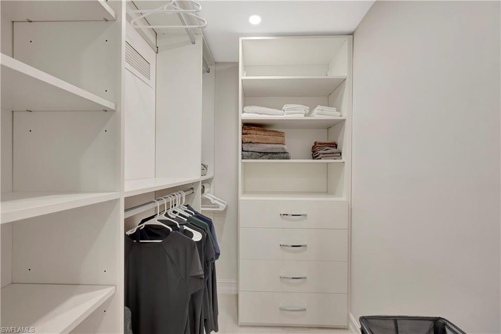 INDIES WEST - Residential Lease