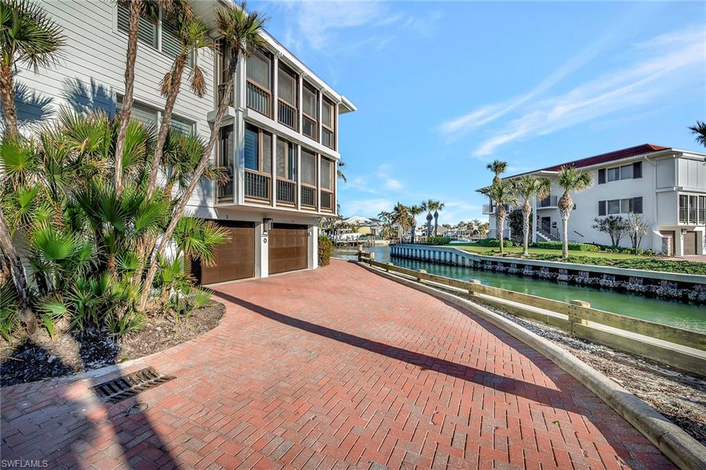 INDIES WEST - Residential Lease