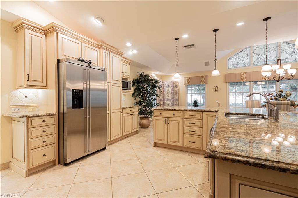 EAGLE CREEK COUNTRY CLUB - Residential