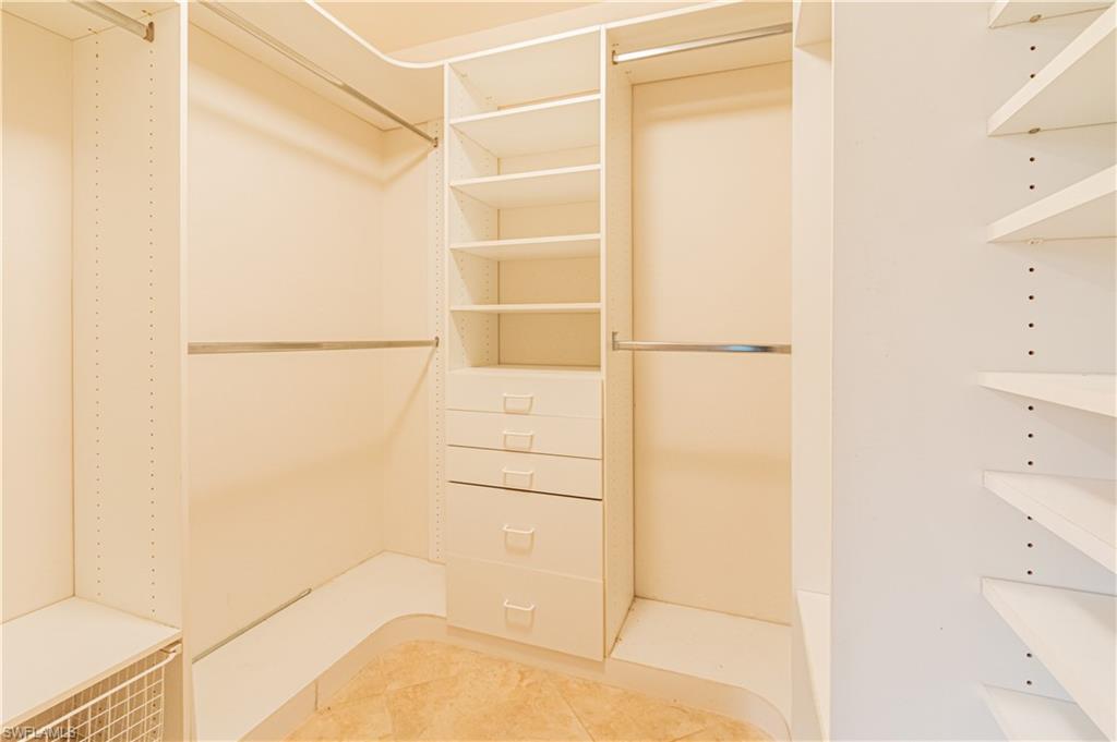 EAGLE CREEK COUNTRY CLUB - Residential