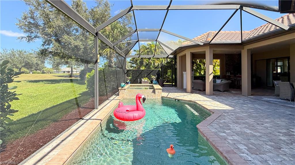 COUNTRY CLUB - Residential