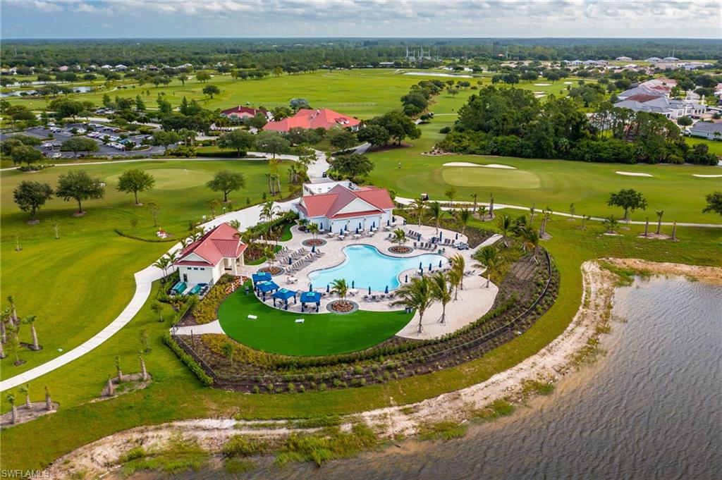 COUNTRY CLUB - Residential