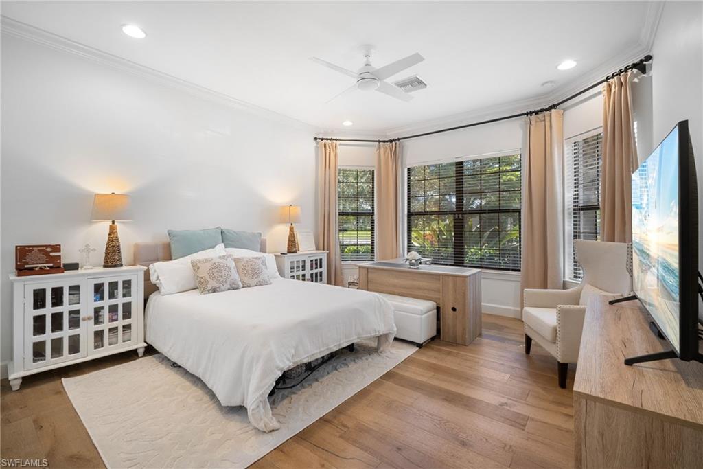 COUNTRY CLUB - Residential