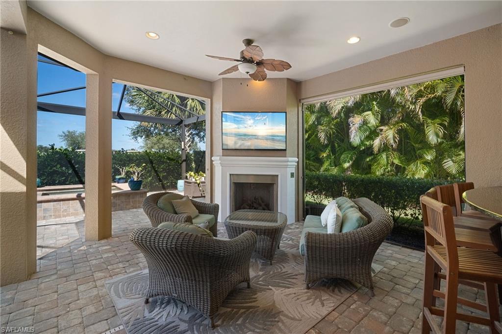 COUNTRY CLUB - Residential