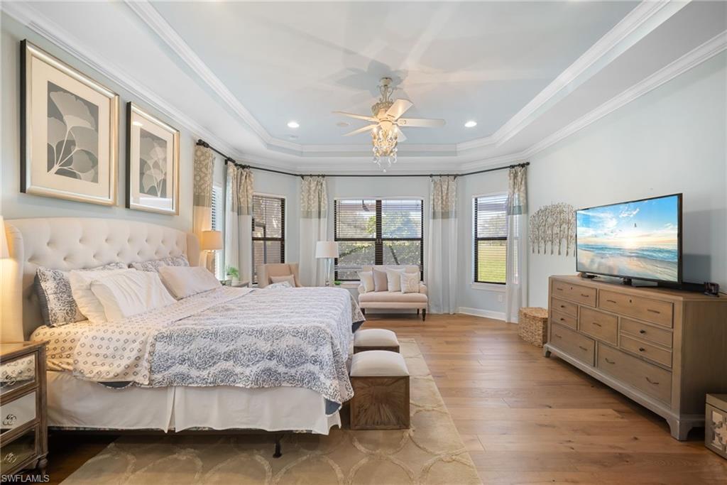 COUNTRY CLUB - Residential