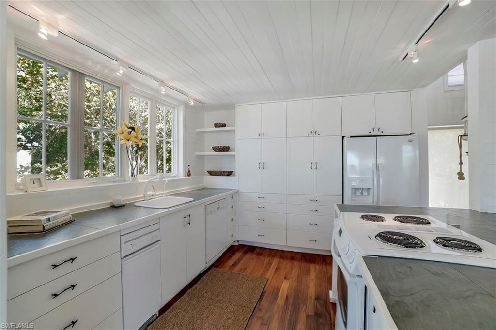 CAPTIVA PALMA UNRECORDED SUBDIVISION - Residential