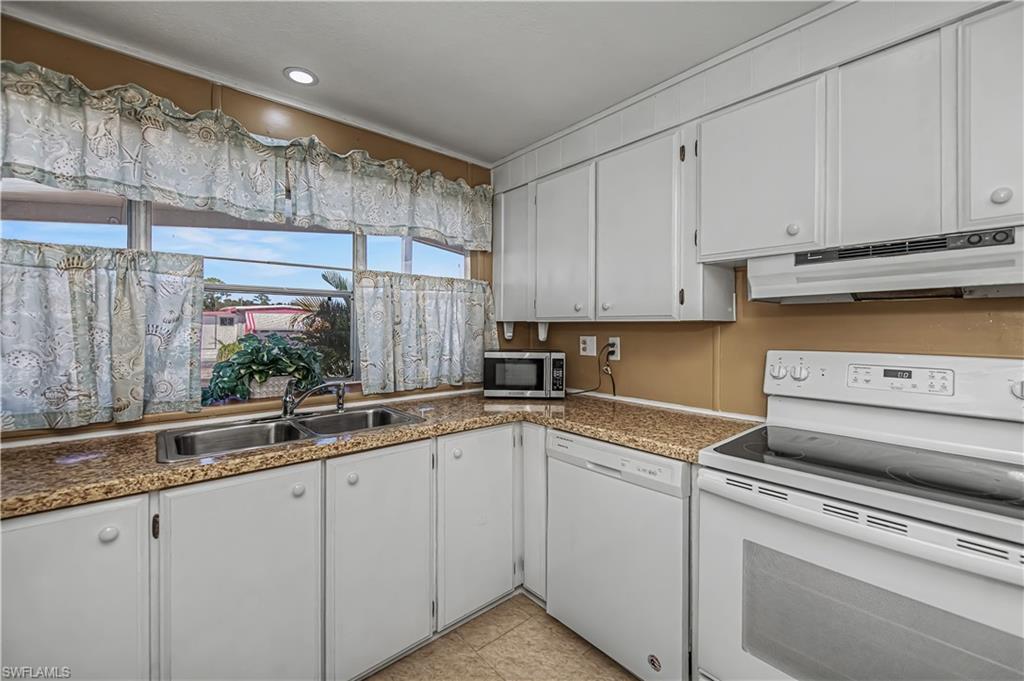 CARRIAGE VILLAGE - Residential