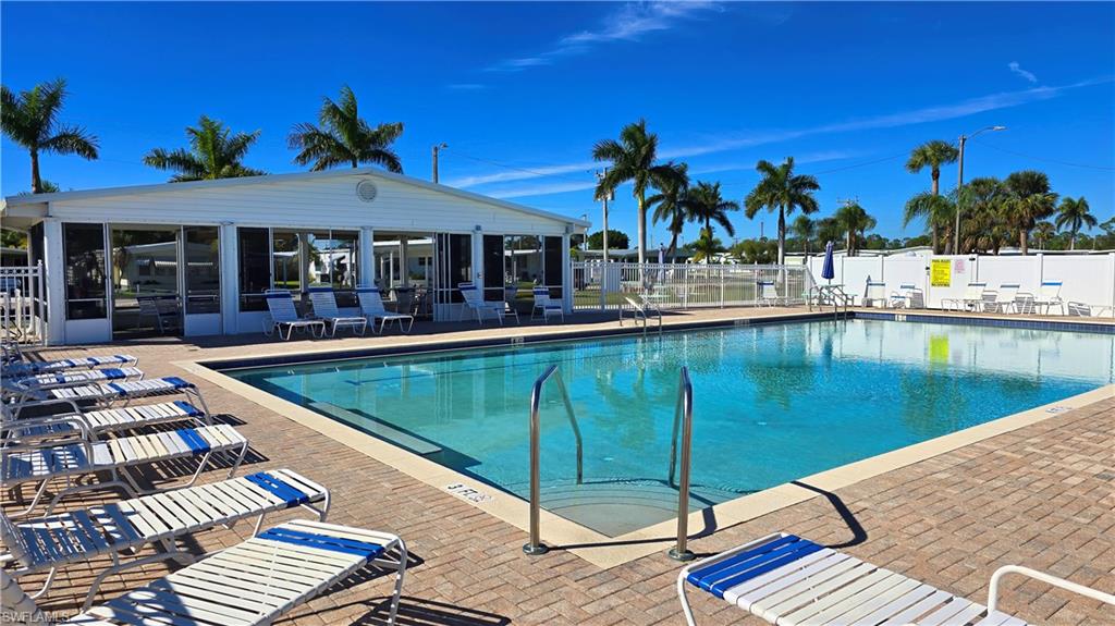 CARRIAGE VILLAGE - Residential