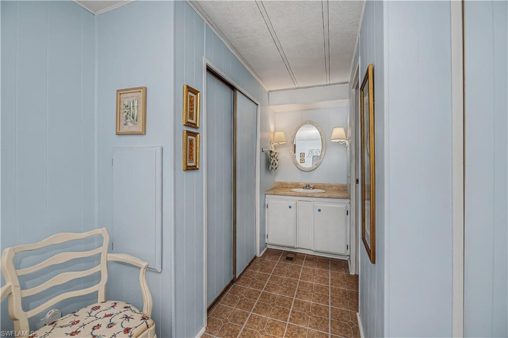 CARRIAGE VILLAGE - Residential