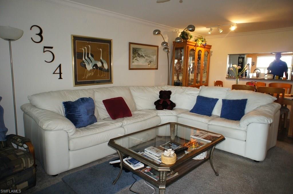 SEVEN LAKES - Residential