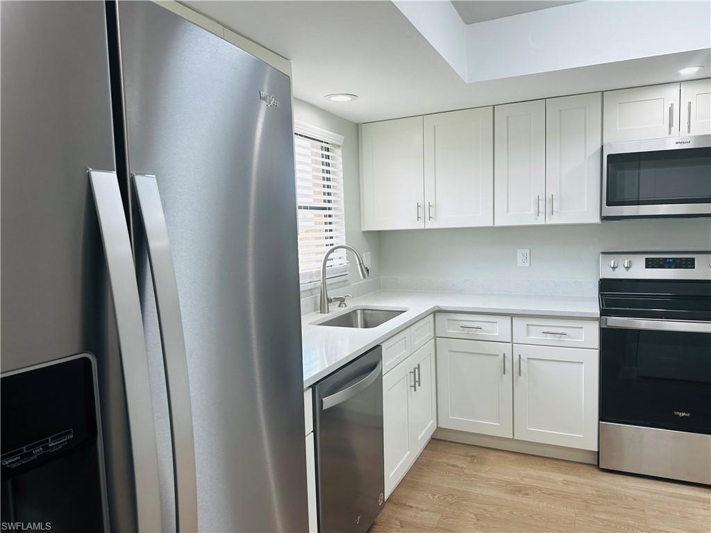 YACHTSMANS COVE - Residential