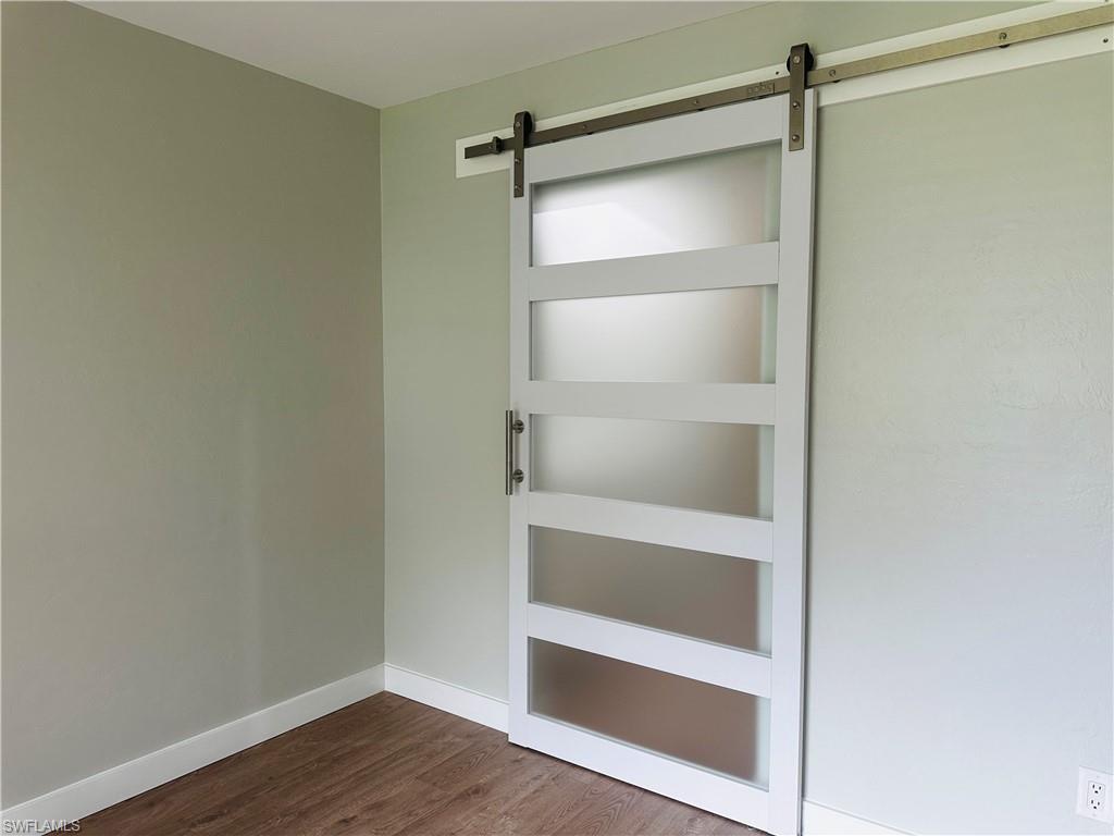 YACHTSMANS COVE - Residential