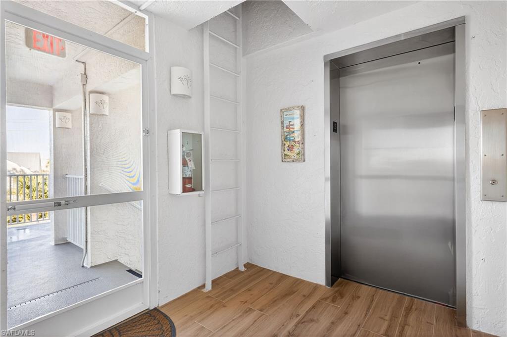 HIGH TIDE CONDO - Residential