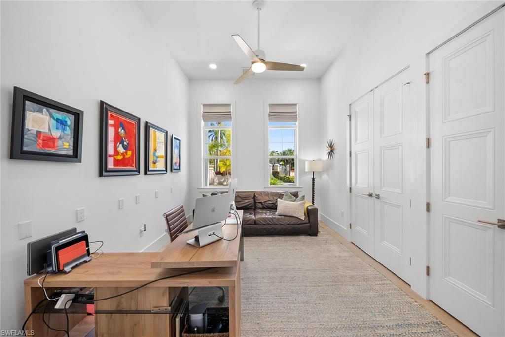 PARADISE VILLAGE - Residential