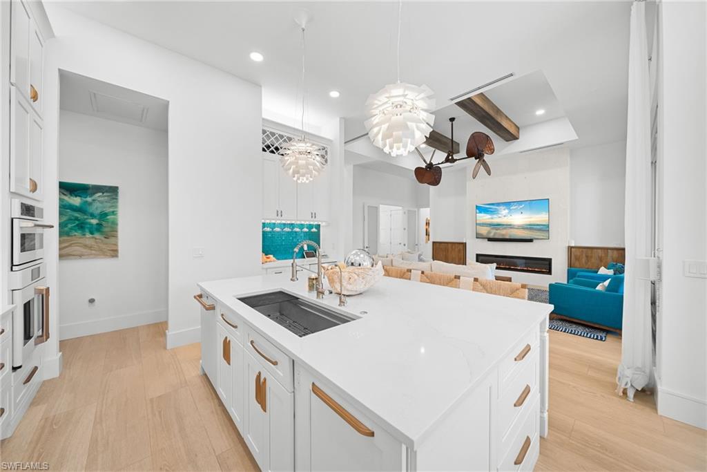 PARADISE VILLAGE - Residential