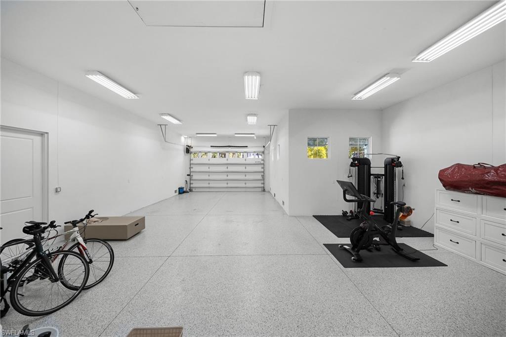 PARADISE VILLAGE - Residential