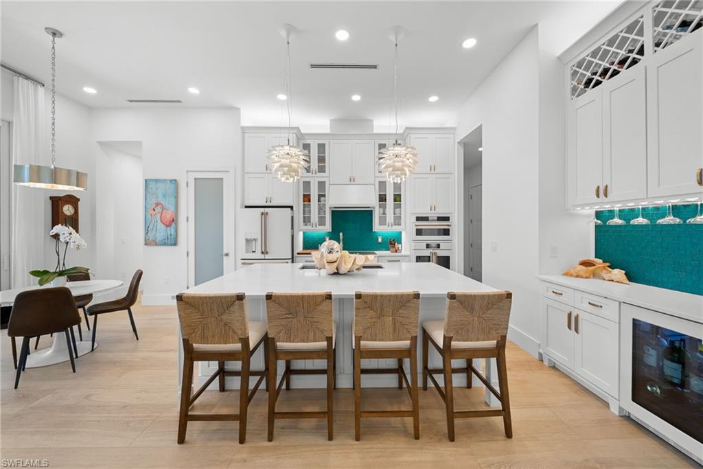 PARADISE VILLAGE - Residential