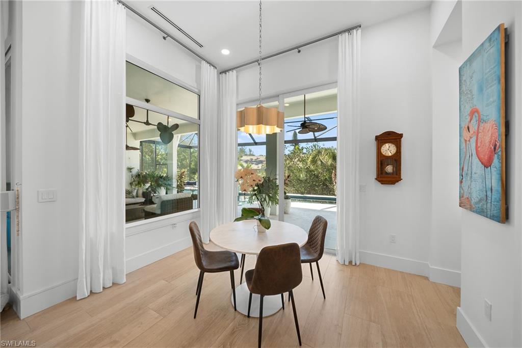 PARADISE VILLAGE - Residential