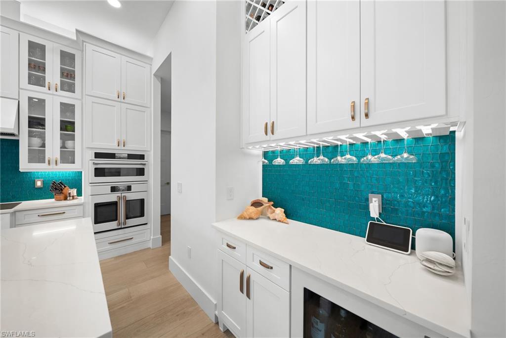 PARADISE VILLAGE - Residential