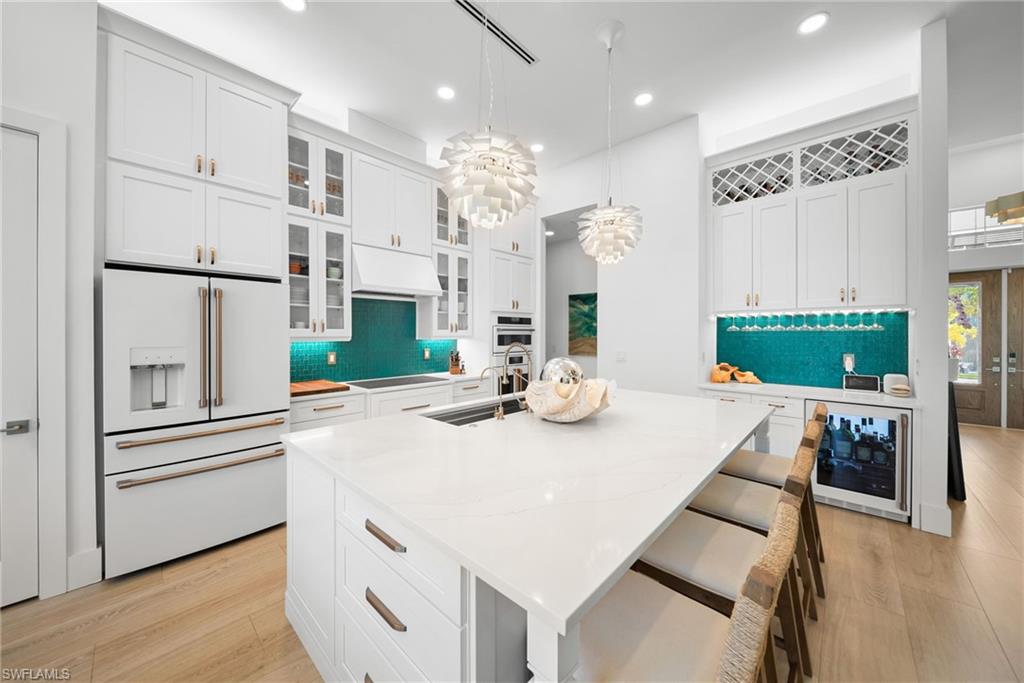 PARADISE VILLAGE - Residential