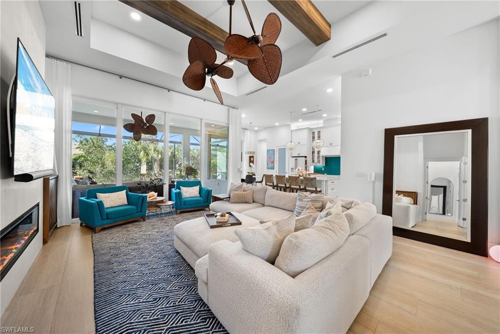 PARADISE VILLAGE - Residential