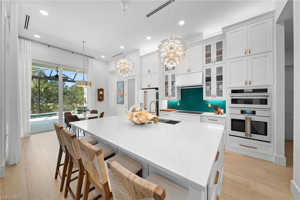 PARADISE VILLAGE - Residential