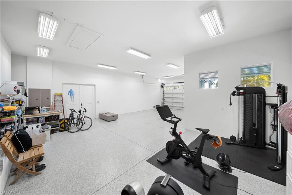 PARADISE VILLAGE - Residential